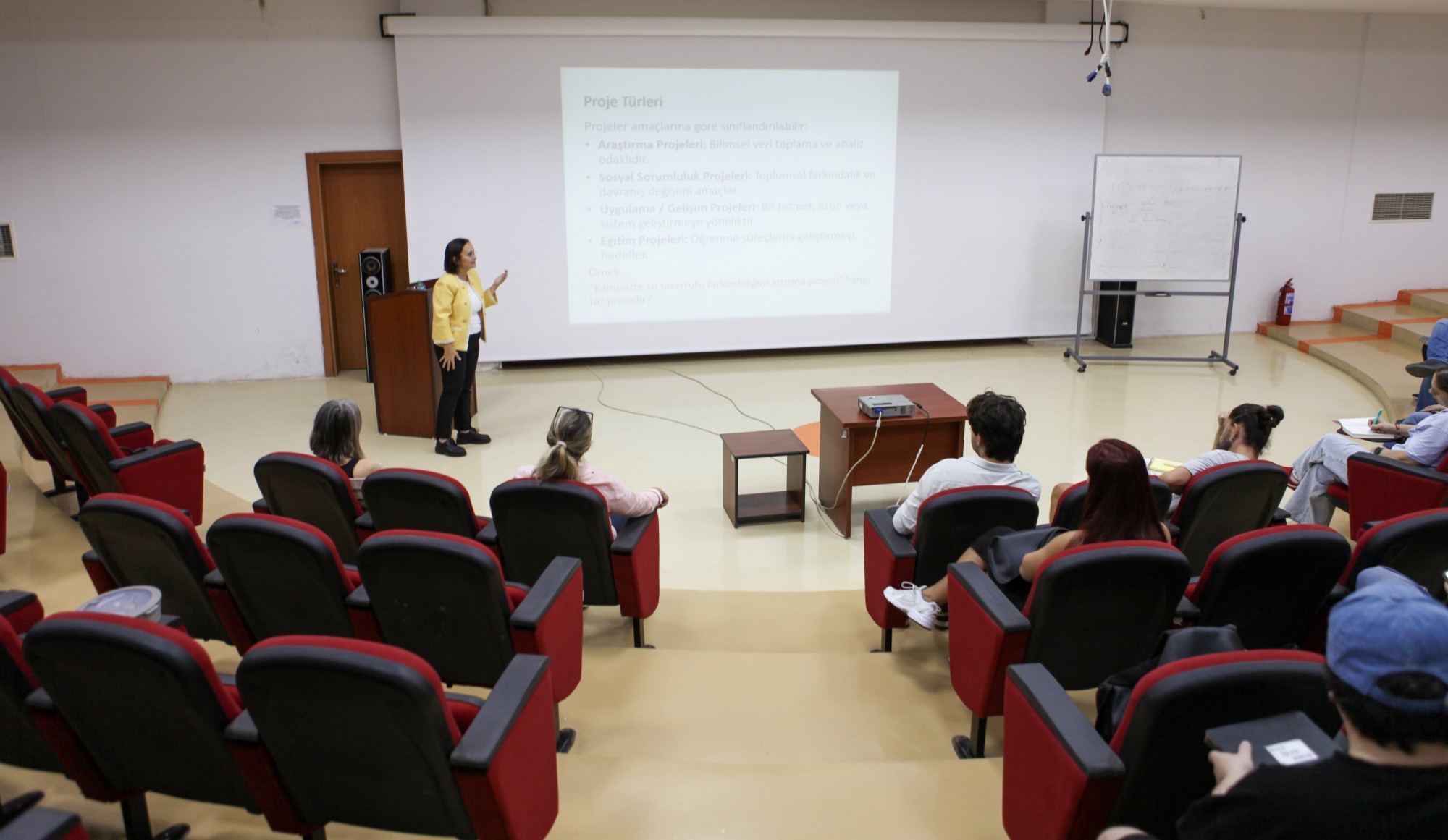 İletişim Fak&uuml;ltesi&rsquo;nde T&Uuml;BİTAK 2209-A Proje Yazma Eğitimi Ger&ccedil;ekleştirildi detayı için tıklayınız
