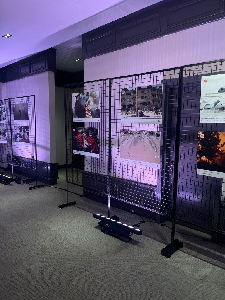 İletişim Fak&uuml;ltesi, Afet Haberciliği Eğitim Panelinde Temsil Edildi detayı için tıklayınız