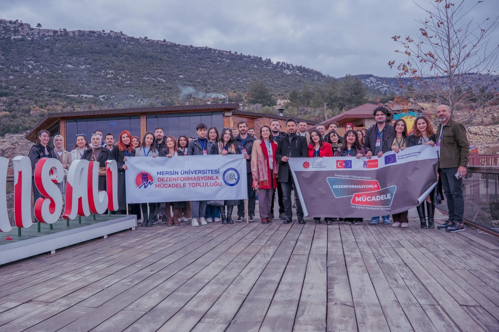 Dezenformasyonla M&uuml;cadele &Ccedil;alıştayı kapsamında Adana&rsquo;da Dijital G&uuml;venlik Zirvesi D&uuml;zenlendi detayı için tıklayınız